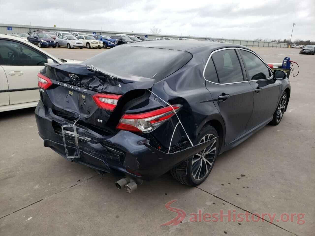 4T1B11HK4JU611267 2018 TOYOTA CAMRY