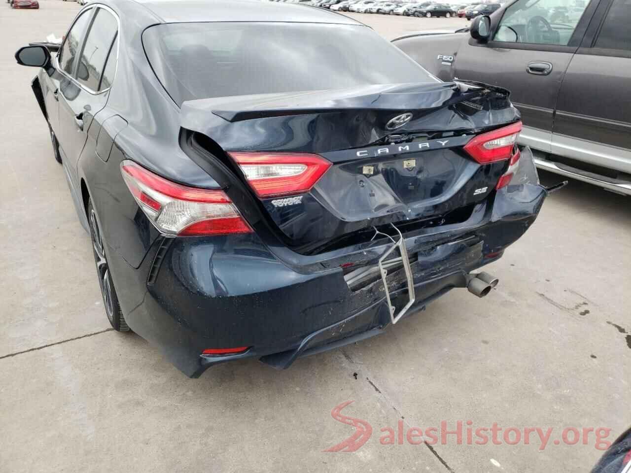 4T1B11HK4JU611267 2018 TOYOTA CAMRY