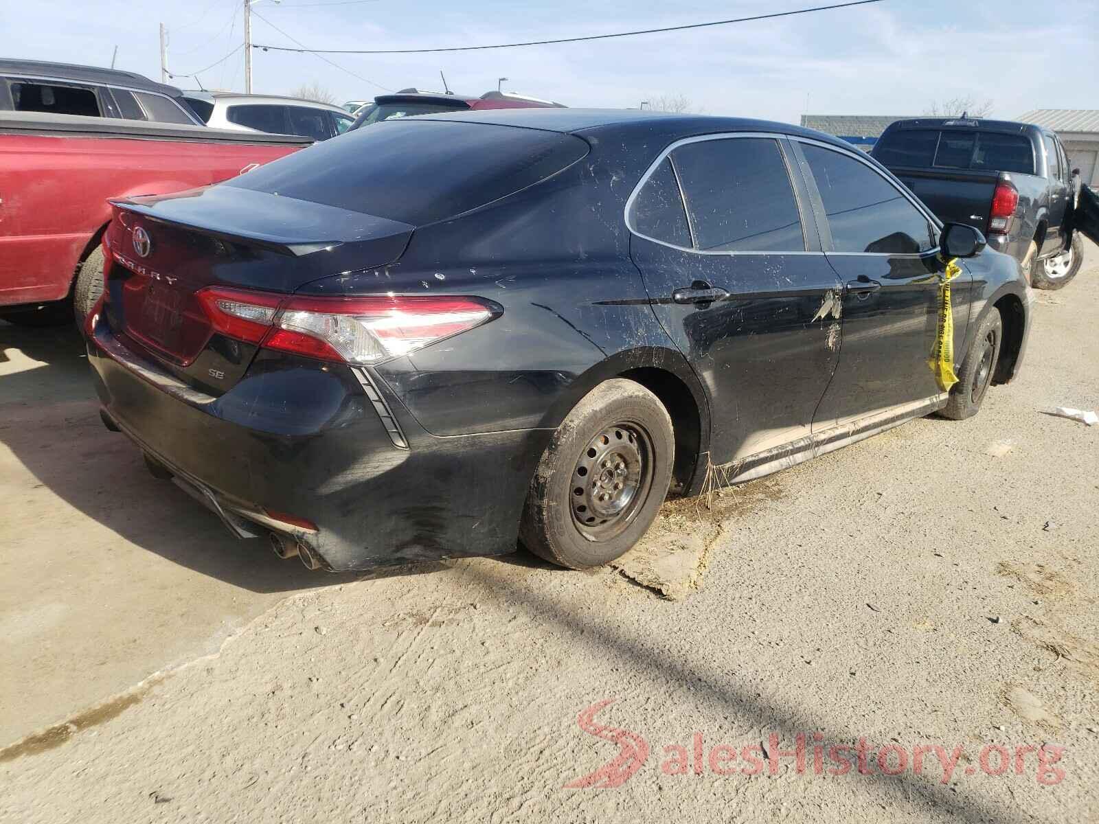 4T1B11HK2JU139215 2018 TOYOTA CAMRY