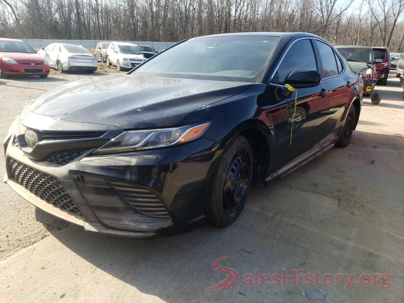 4T1B11HK2JU139215 2018 TOYOTA CAMRY