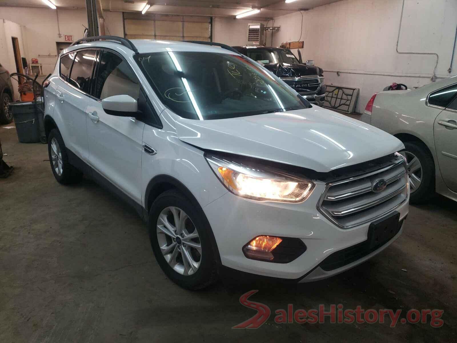 1FMCU9GD3JUB15986 2018 FORD ESCAPE