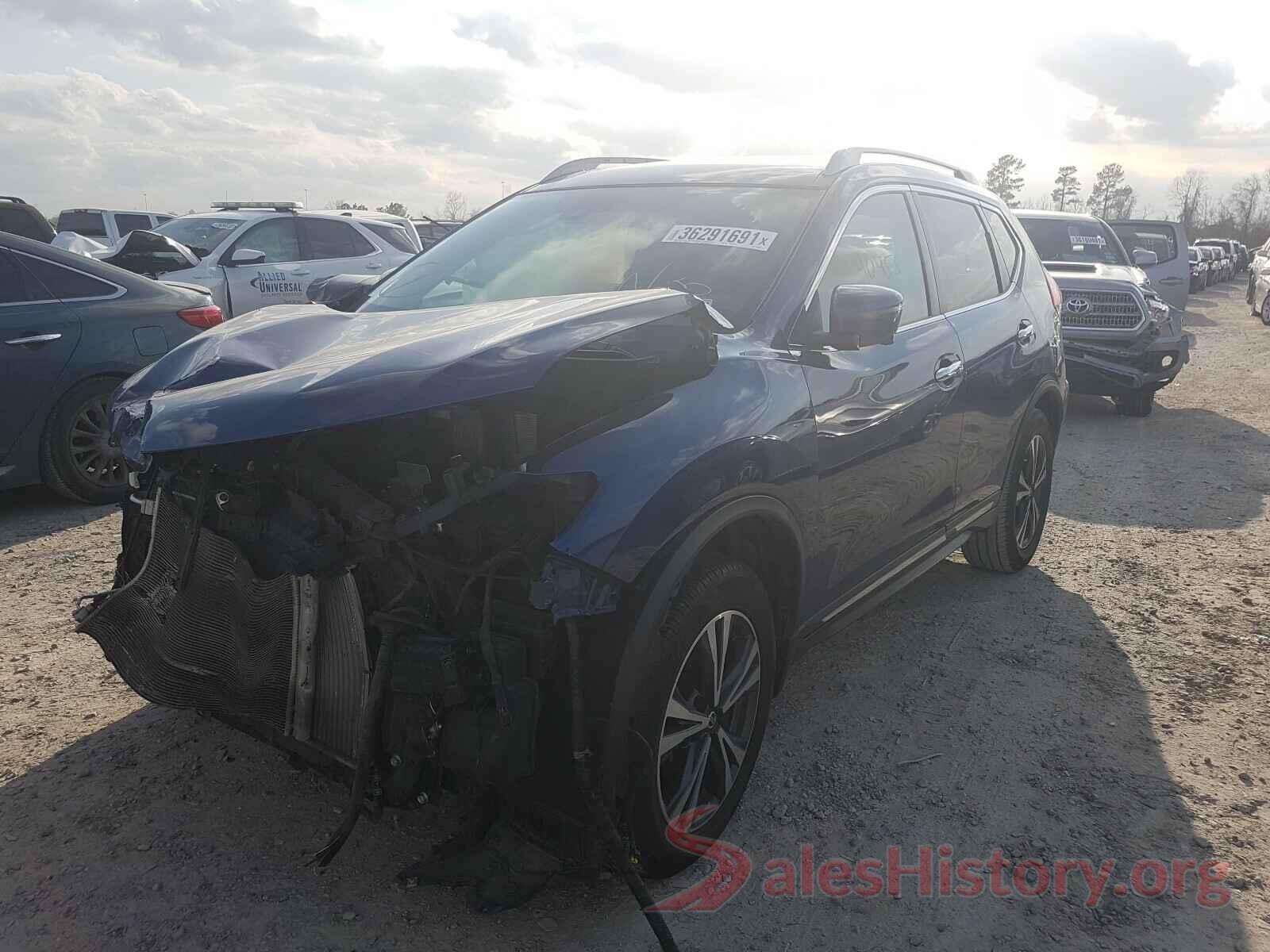 5N1AT2MV1HC880385 2017 NISSAN ROGUE