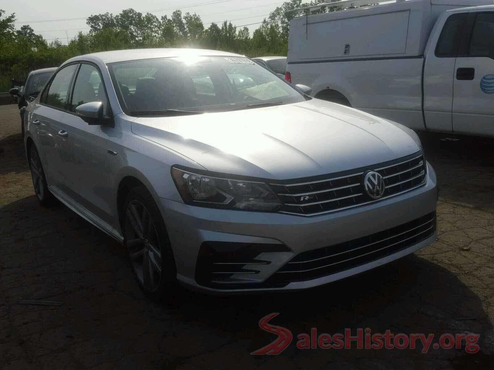 1VWAA7A39JC004726 2018 VOLKSWAGEN PASSAT