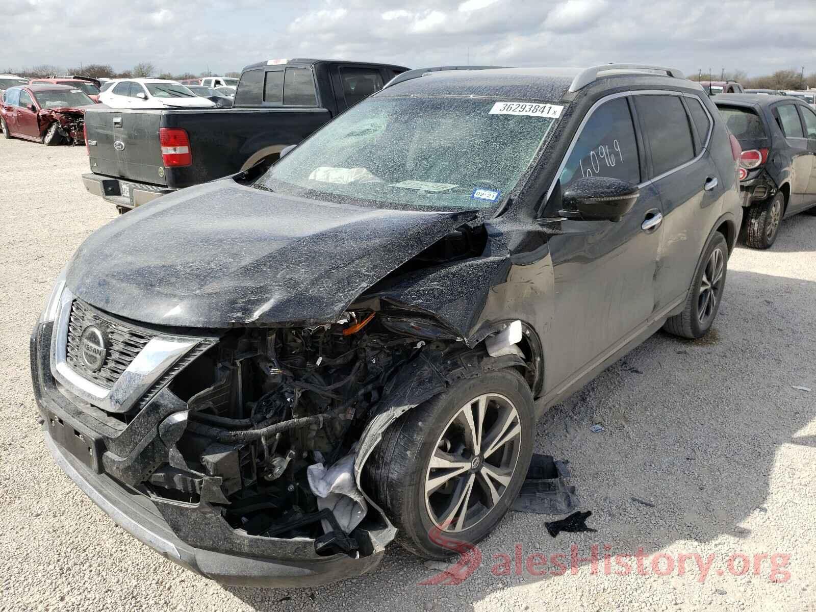 5N1AT2MT1JC797463 2018 NISSAN ROGUE