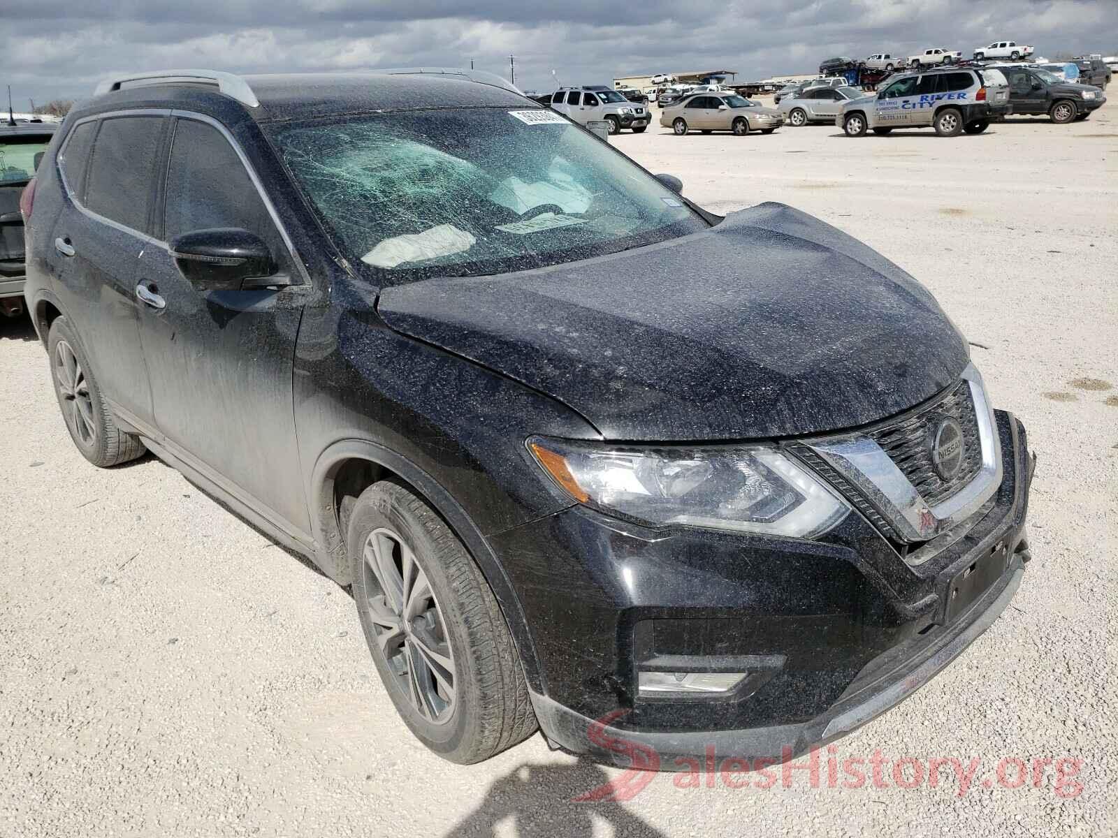 5N1AT2MT1JC797463 2018 NISSAN ROGUE