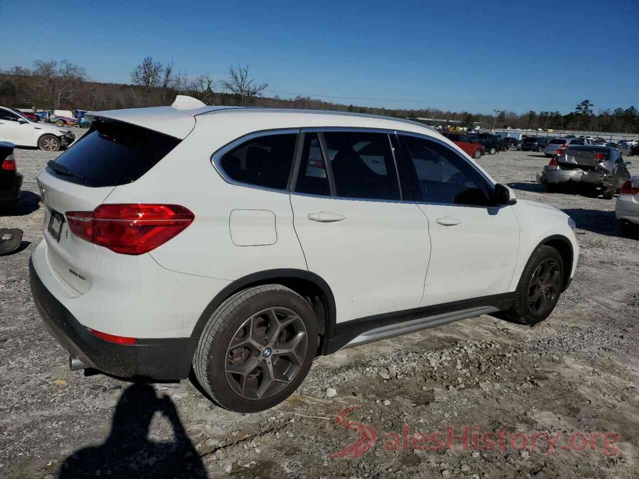 WBXHU7C5XK5N42562 2019 BMW X1