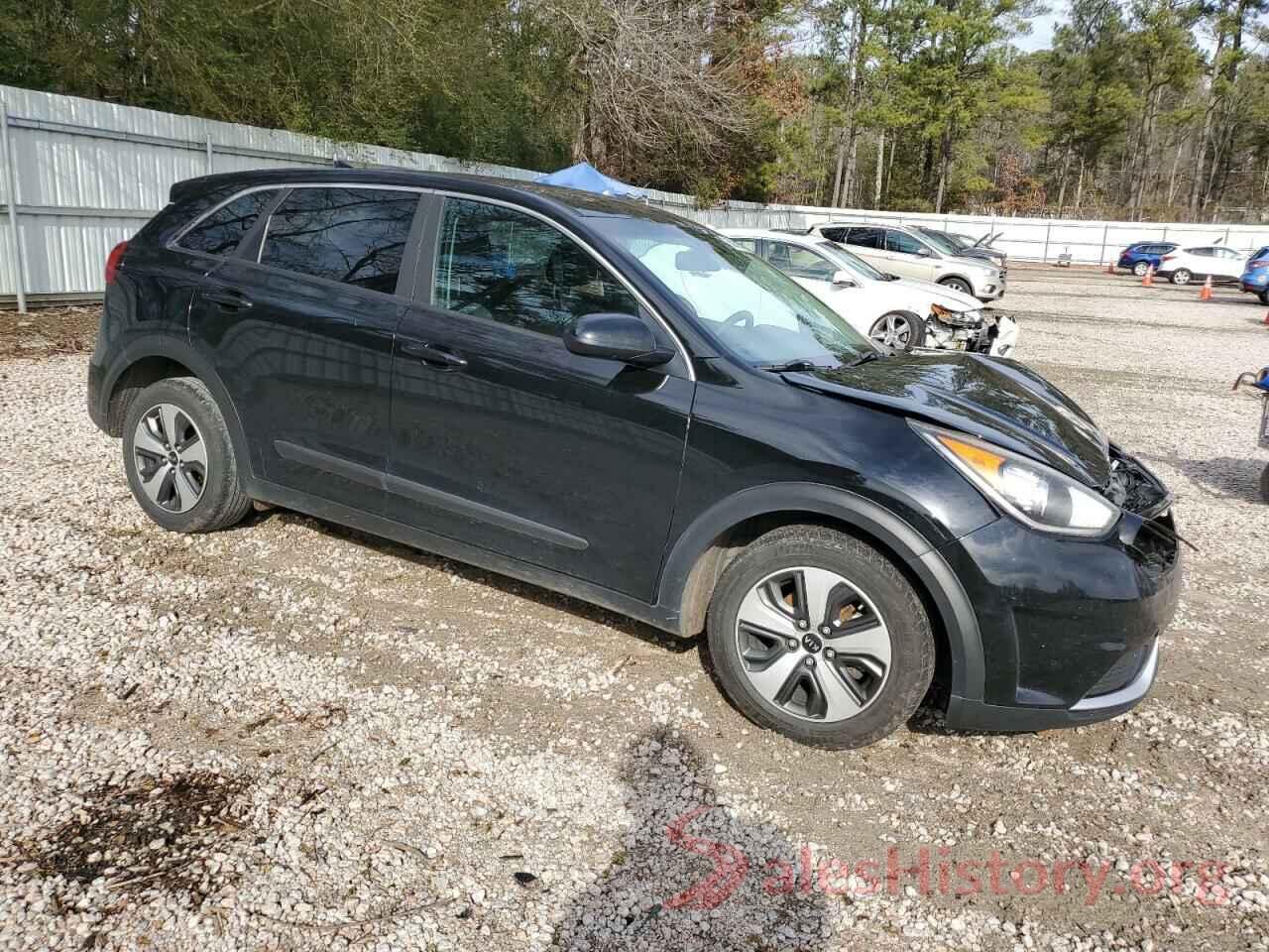 KNDCB3LC4J5110018 2018 KIA NIRO