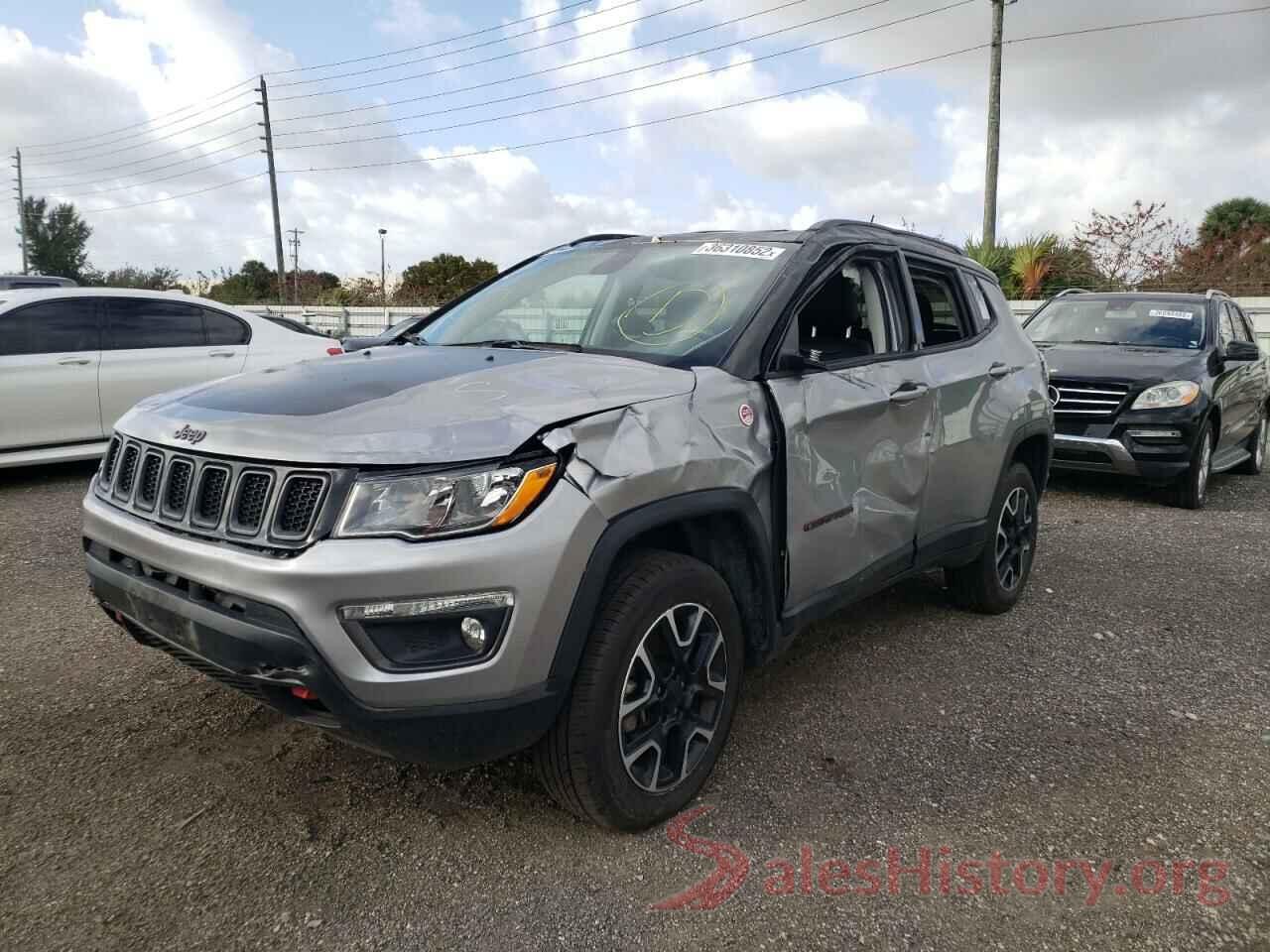 3C4NJDDB3KT775761 2019 JEEP COMPASS