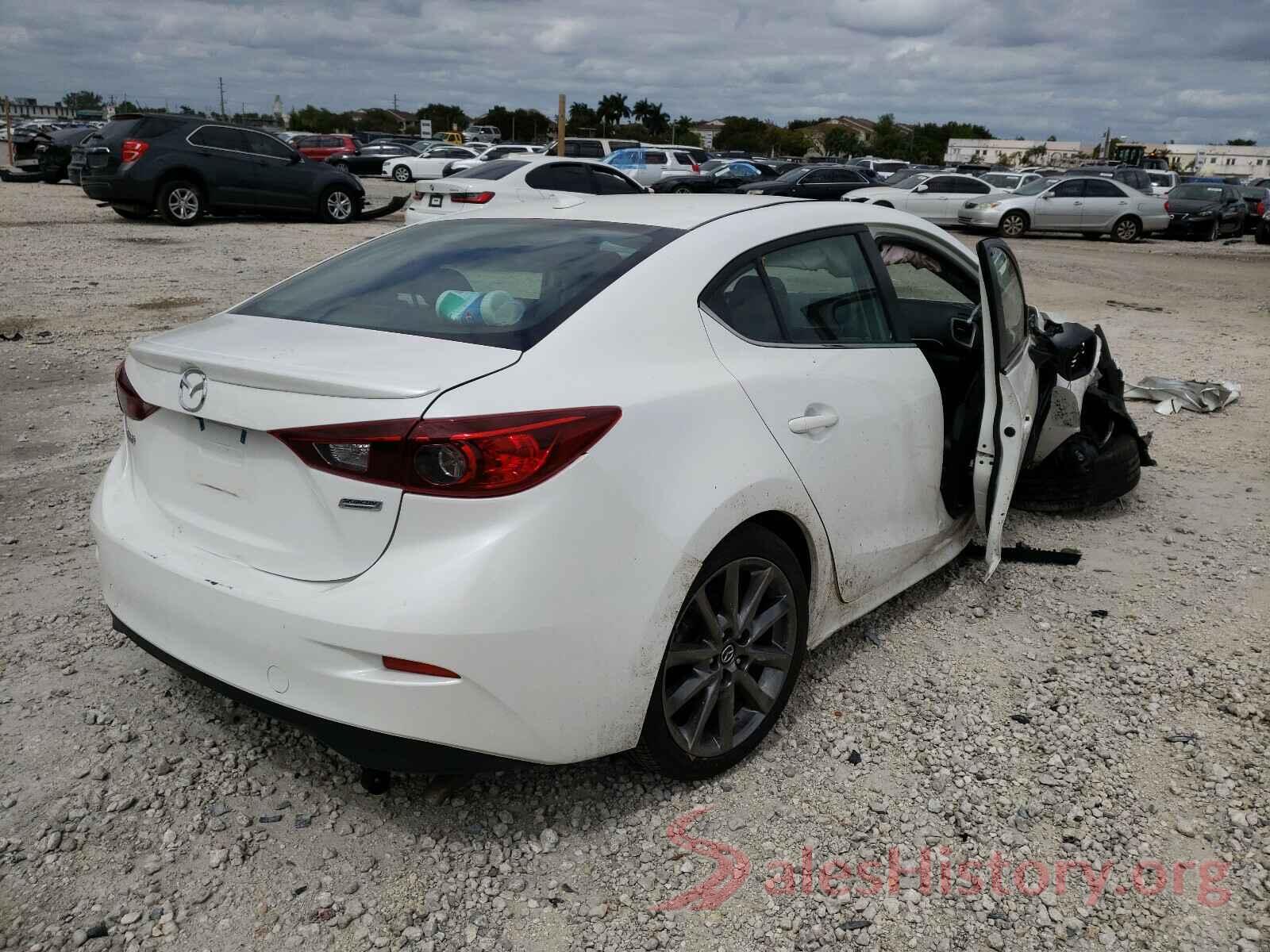 3MZBN1V31JM187991 2018 MAZDA 3