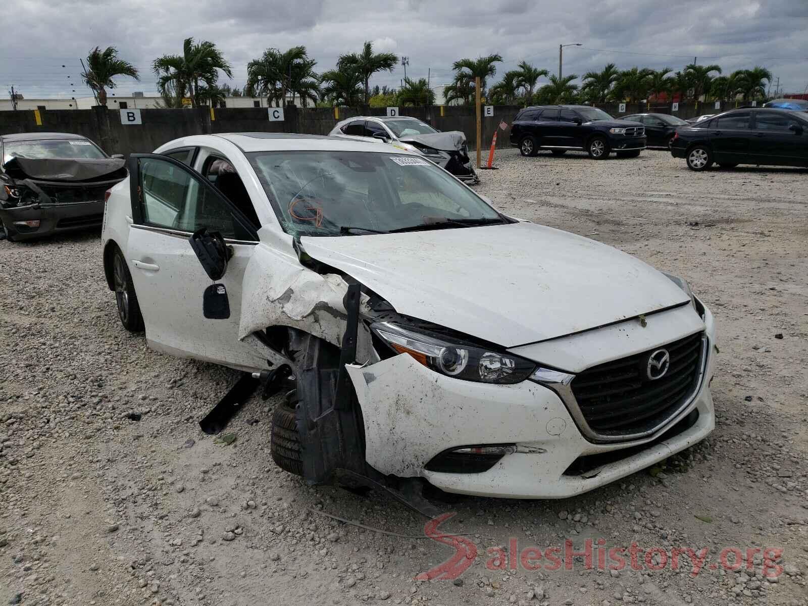 3MZBN1V31JM187991 2018 MAZDA 3