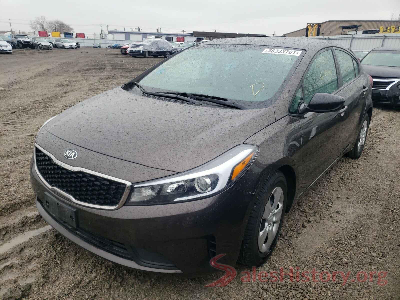 3KPFK4A7XHE040404 2017 KIA FORTE