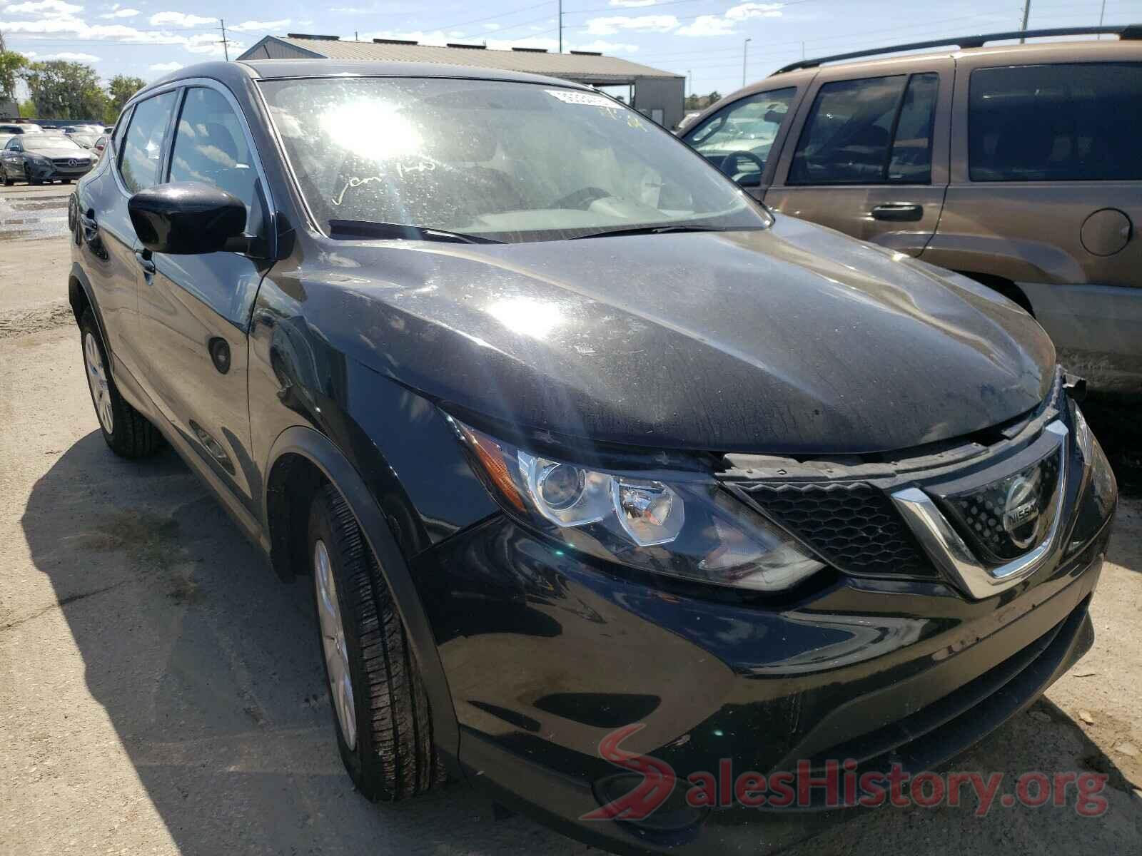 JN1BJ1CR2JW260858 2018 NISSAN ROGUE