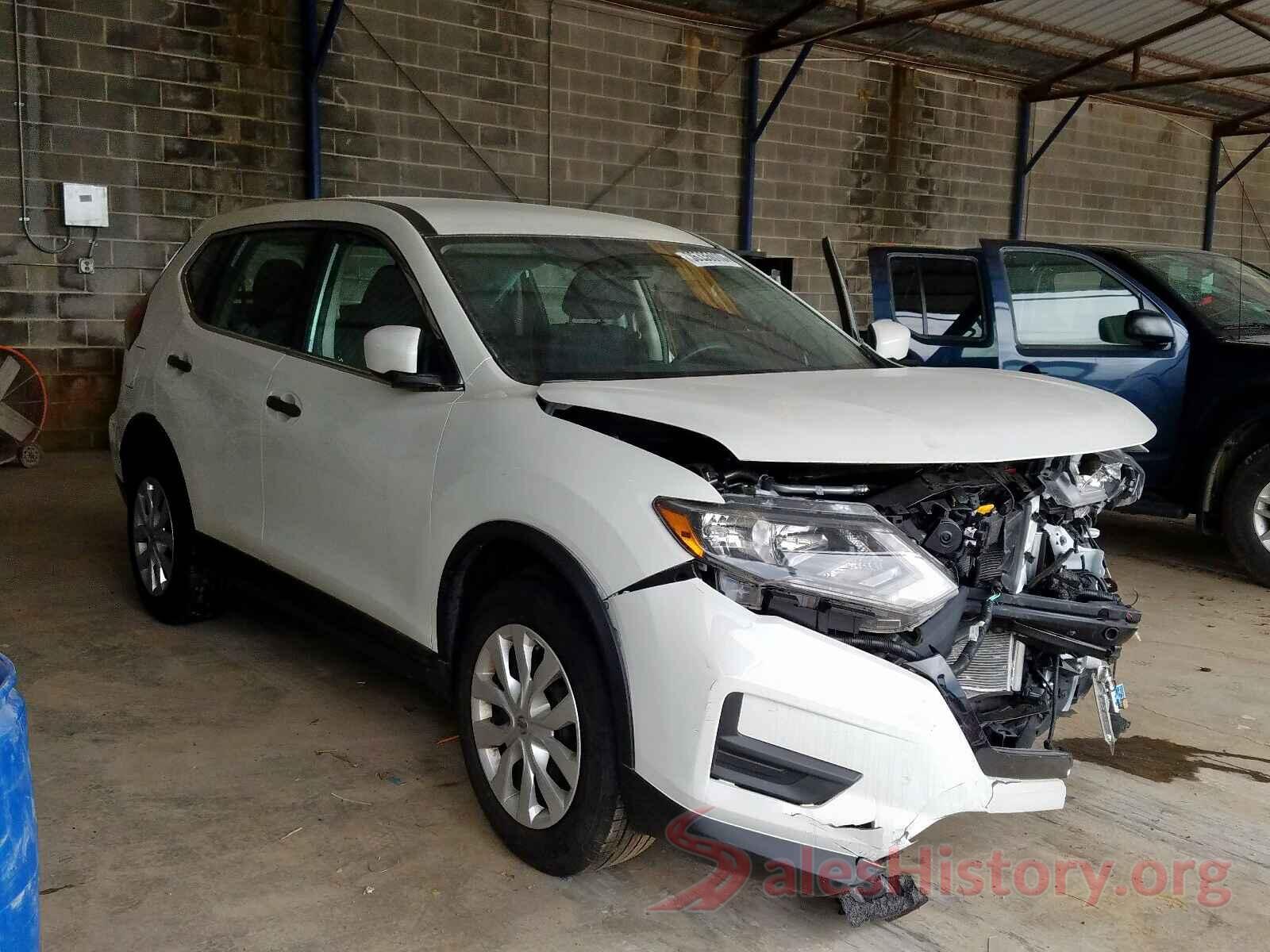 KNMAT2MT0JP609562 2018 NISSAN ROGUE