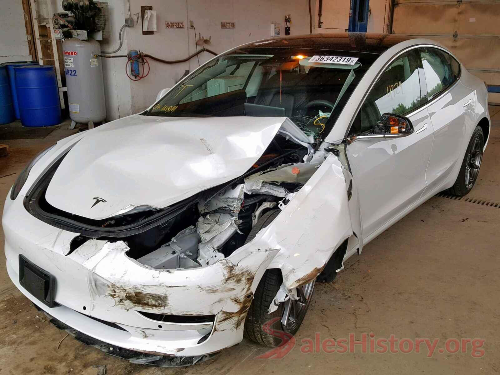 5YJ3E1EB3JF181483 2018 TESLA MODEL 3