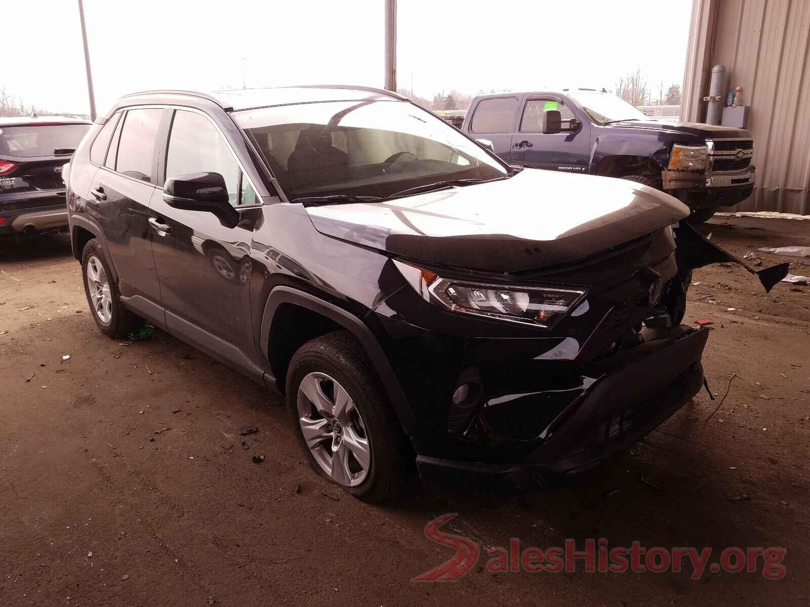 2T3P1RFVXKW069666 2019 TOYOTA RAV4