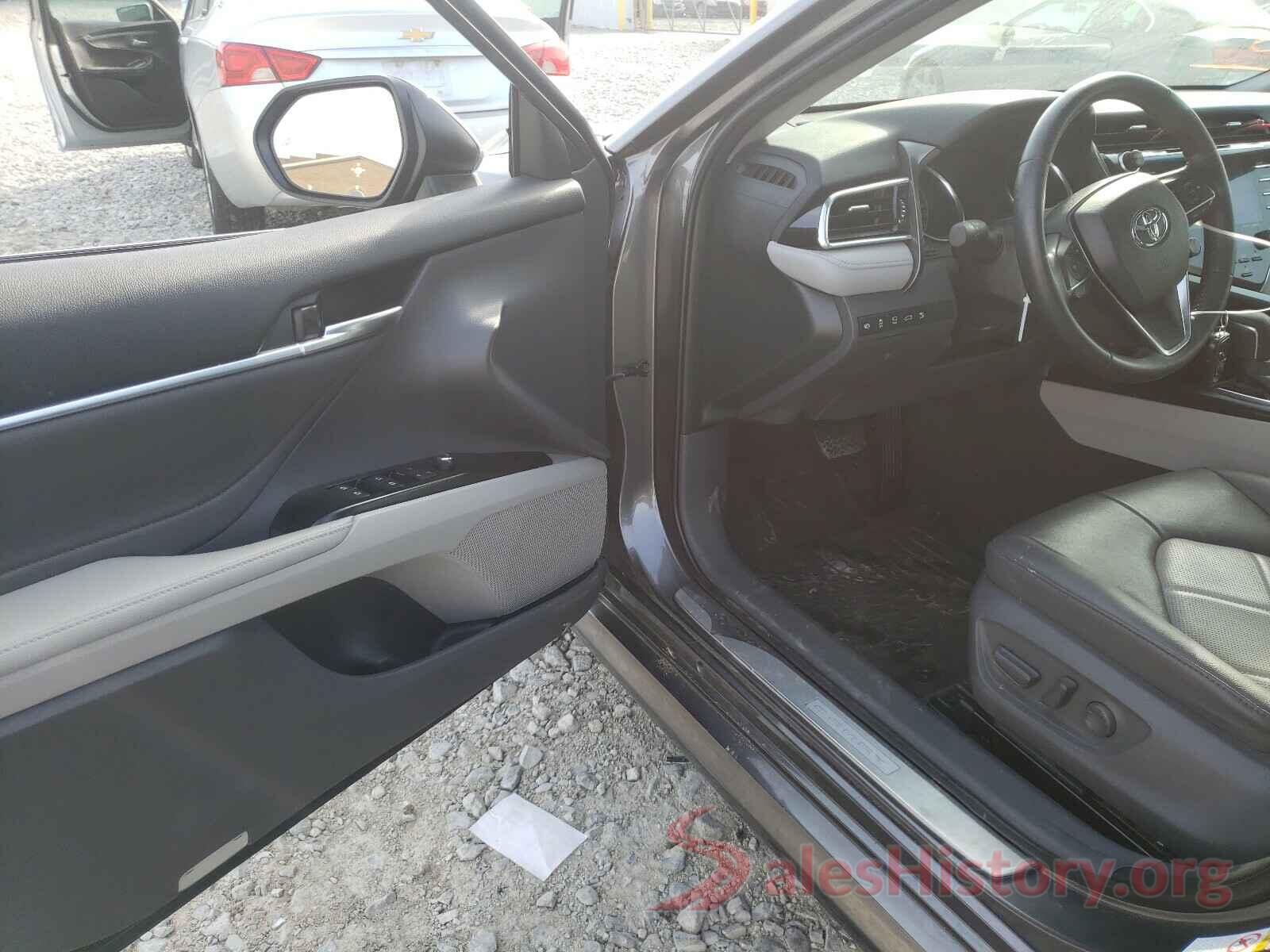 4T1BZ1HKXJU009482 2018 TOYOTA CAMRY