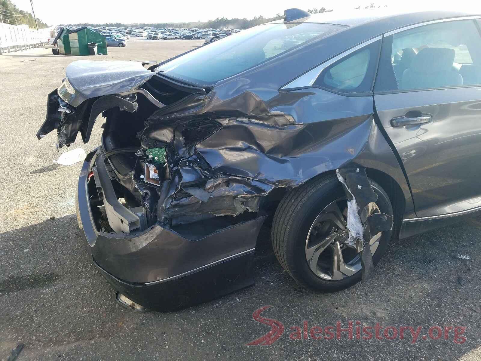 1HGCV2F5XJA010853 2018 HONDA ACCORD