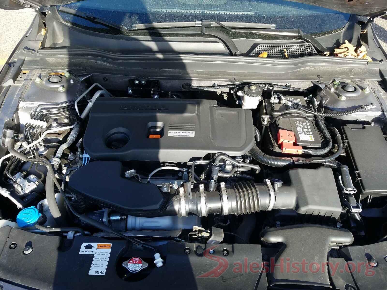 1HGCV2F5XJA010853 2018 HONDA ACCORD