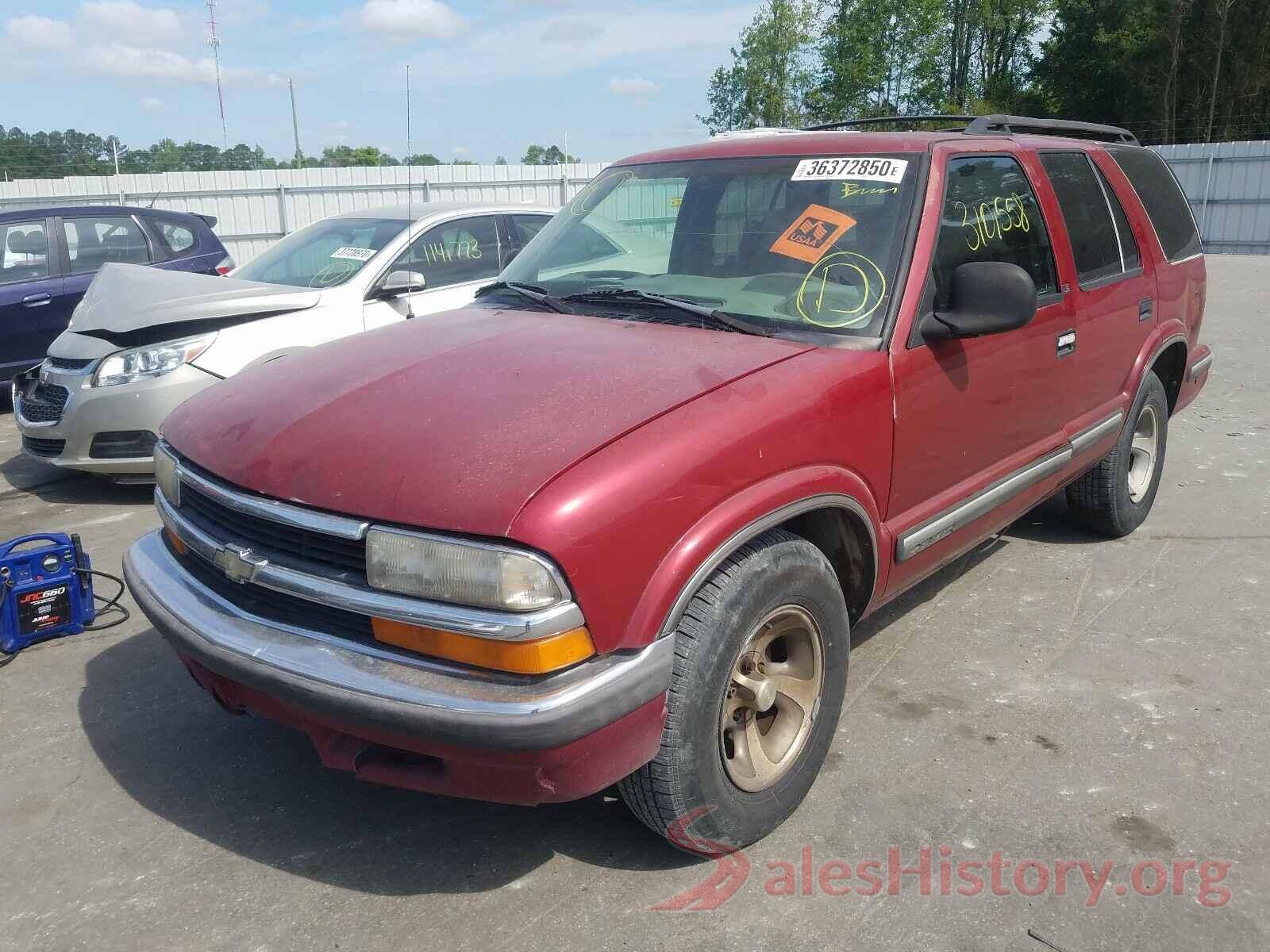 1GNCS13W9W2271205 1998 CHEVROLET BLAZER