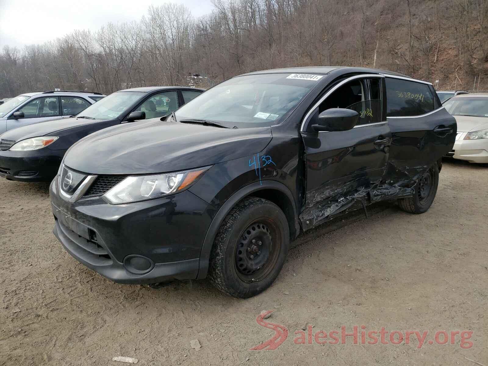 JN1BJ1CR6JW262869 2018 NISSAN ROGUE