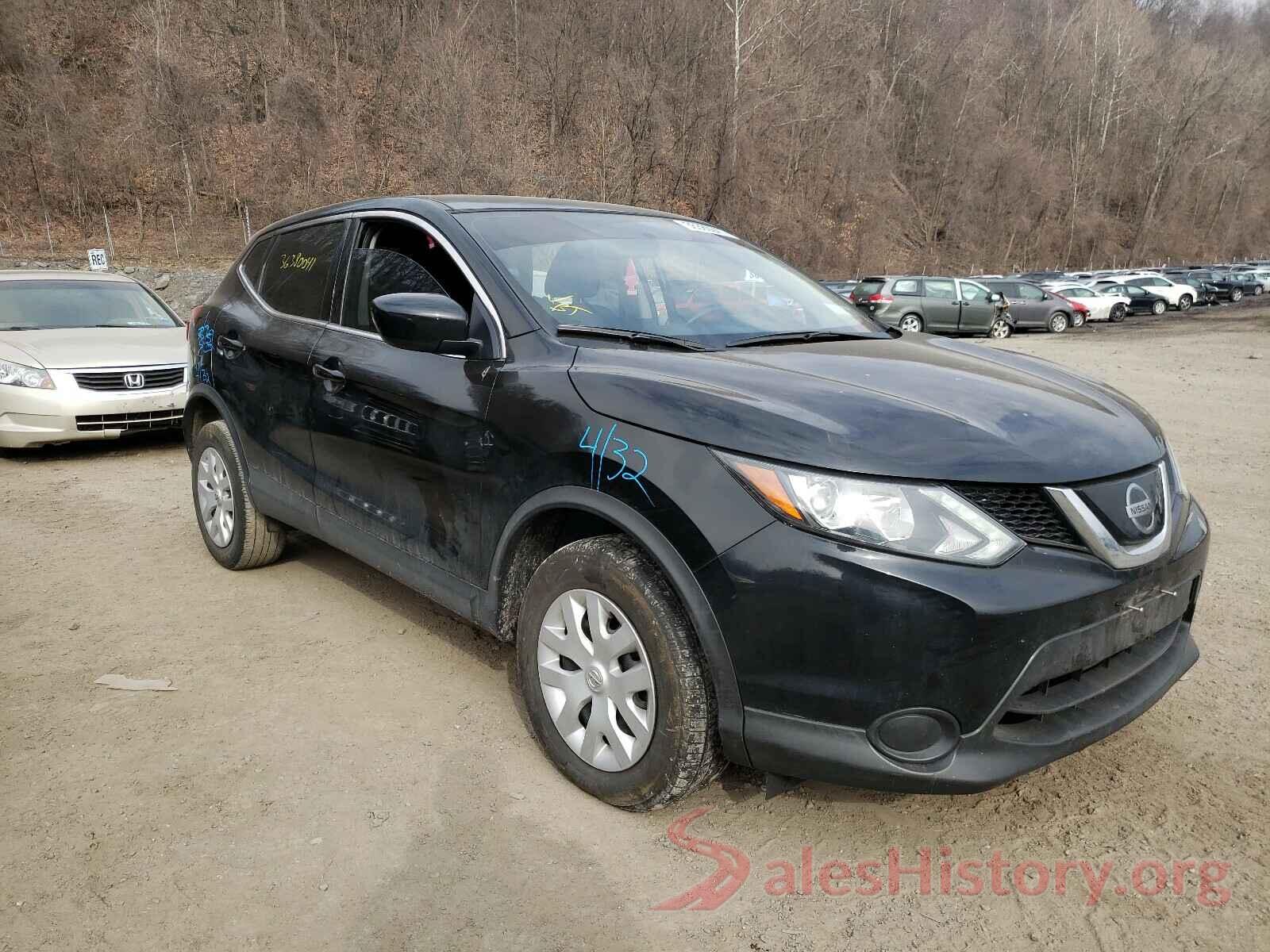 JN1BJ1CR6JW262869 2018 NISSAN ROGUE