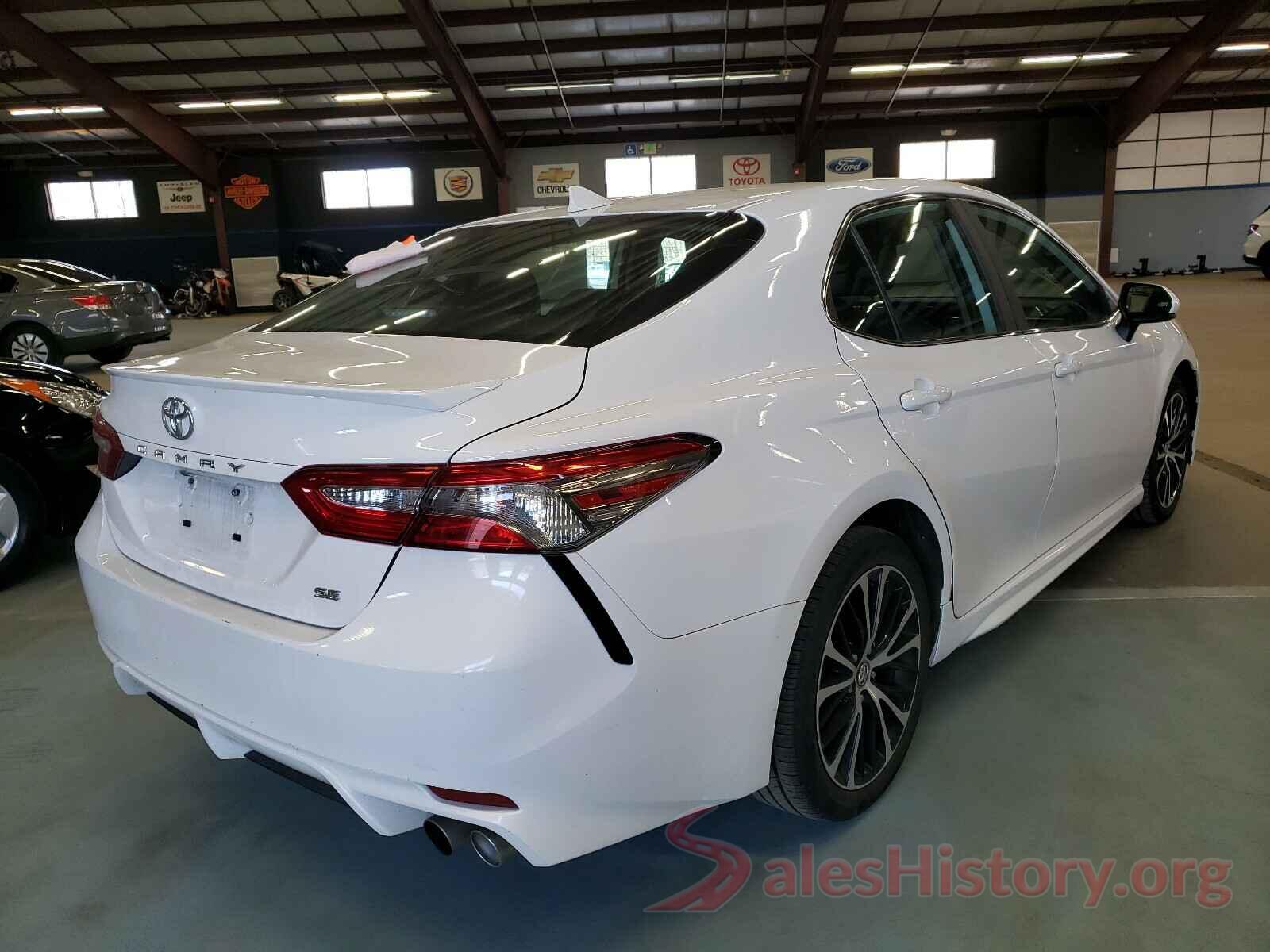 4T1B11HK5KU205452 2019 TOYOTA CAMRY