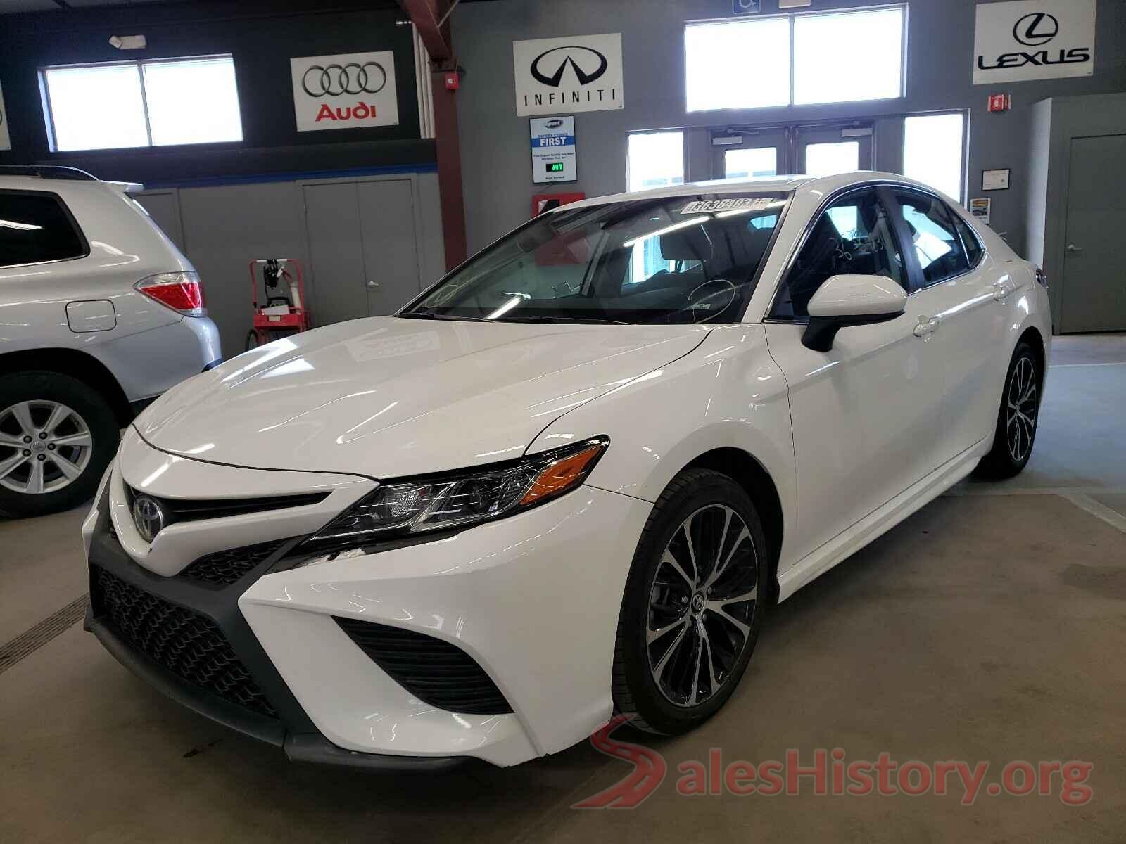 4T1B11HK5KU205452 2019 TOYOTA CAMRY