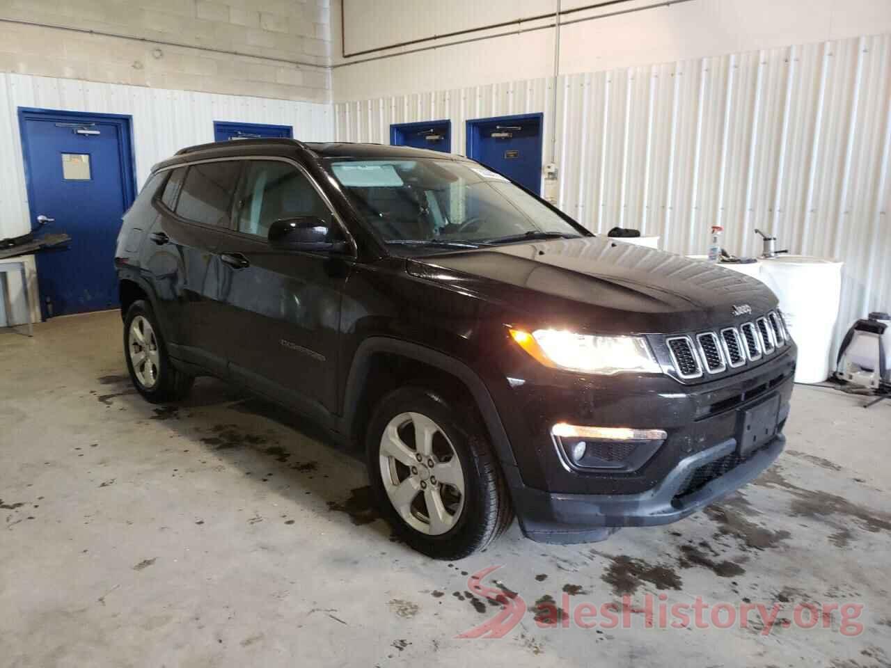 3C4NJDBB0JT418250 2018 JEEP COMPASS