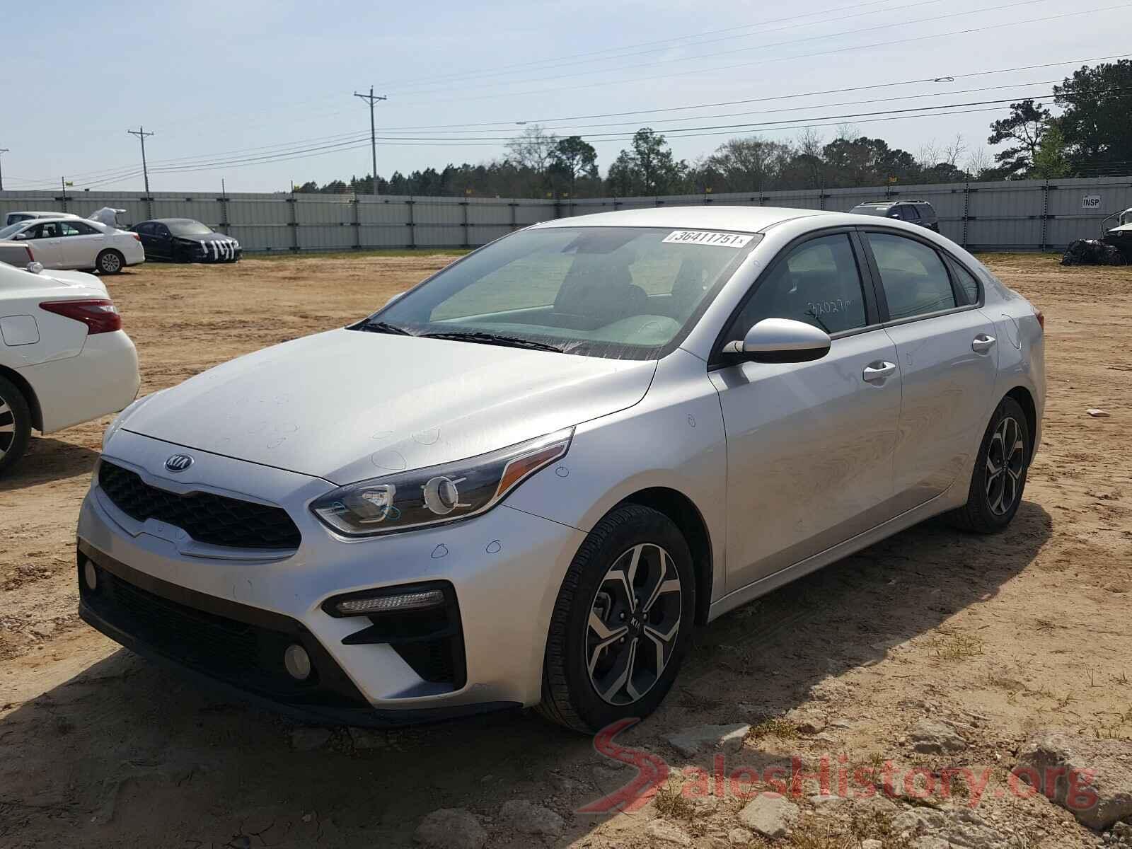 3KPF24AD2KE097645 2019 KIA FORTE