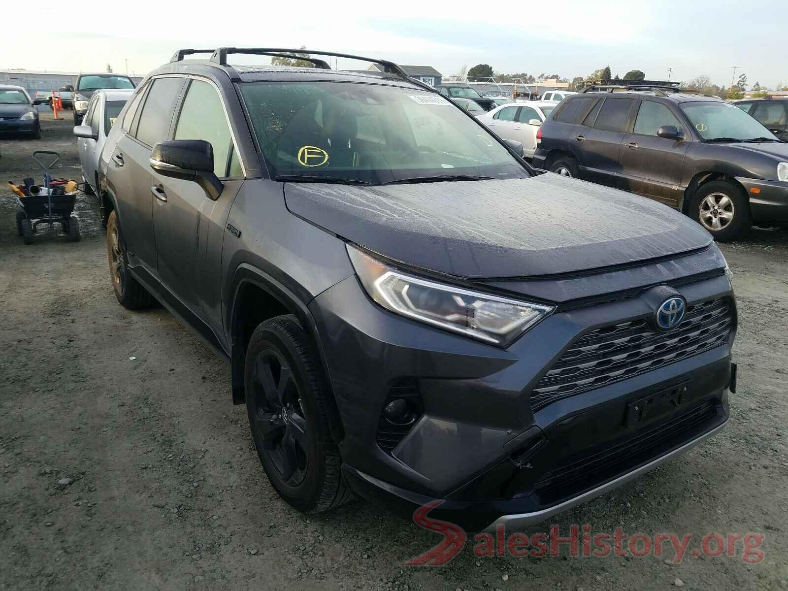 JTMEWRFV3KJ023121 2019 TOYOTA RAV4