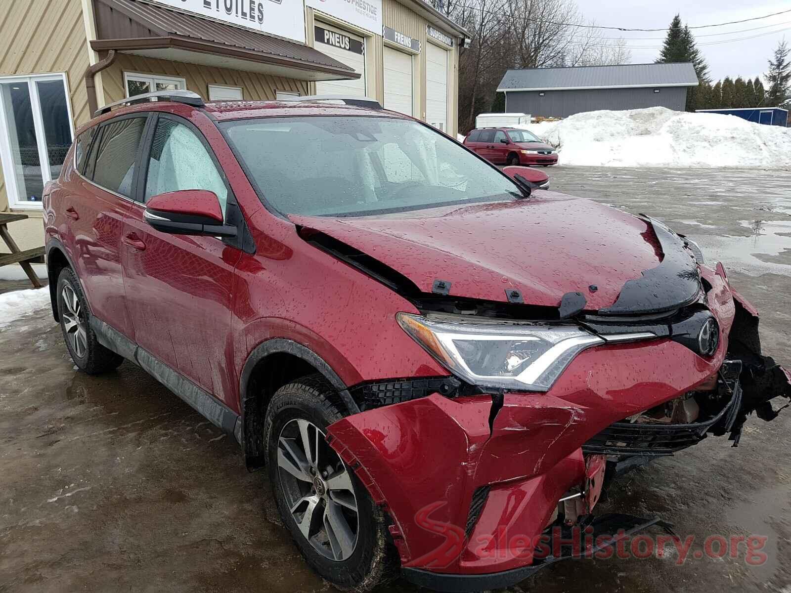 2T3BFREV1JW830211 2018 TOYOTA RAV4