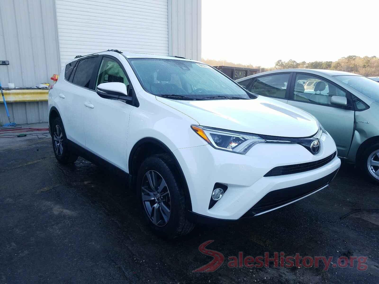 JTMWFREV9HJ722297 2017 TOYOTA RAV4