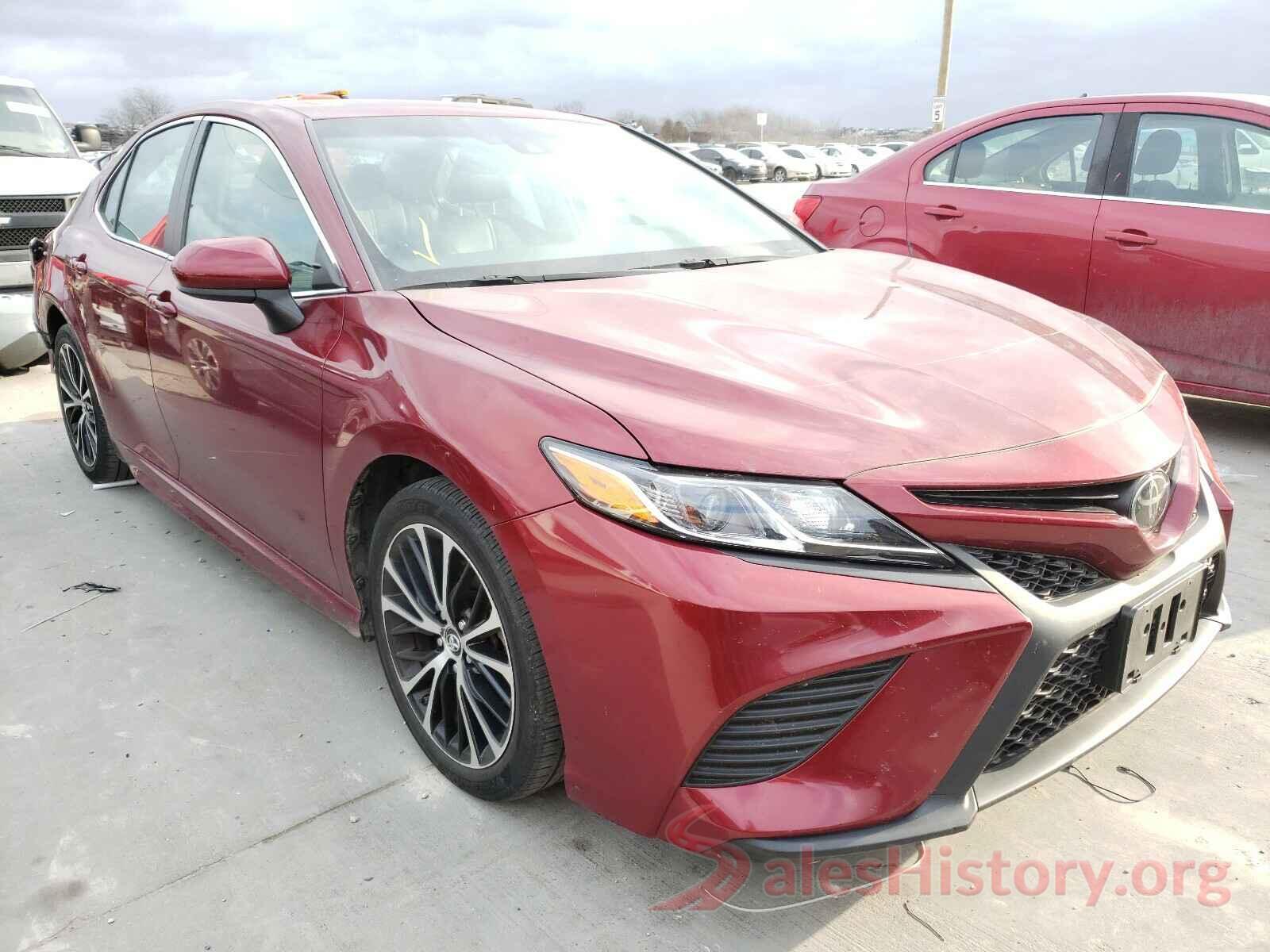 4T1B11HK9JU568741 2018 TOYOTA CAMRY