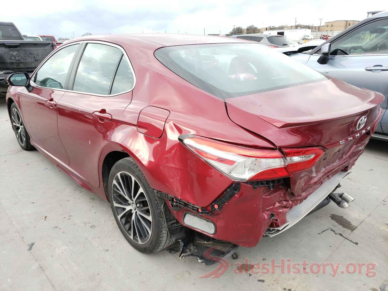 4T1B11HK9JU568741 2018 TOYOTA CAMRY