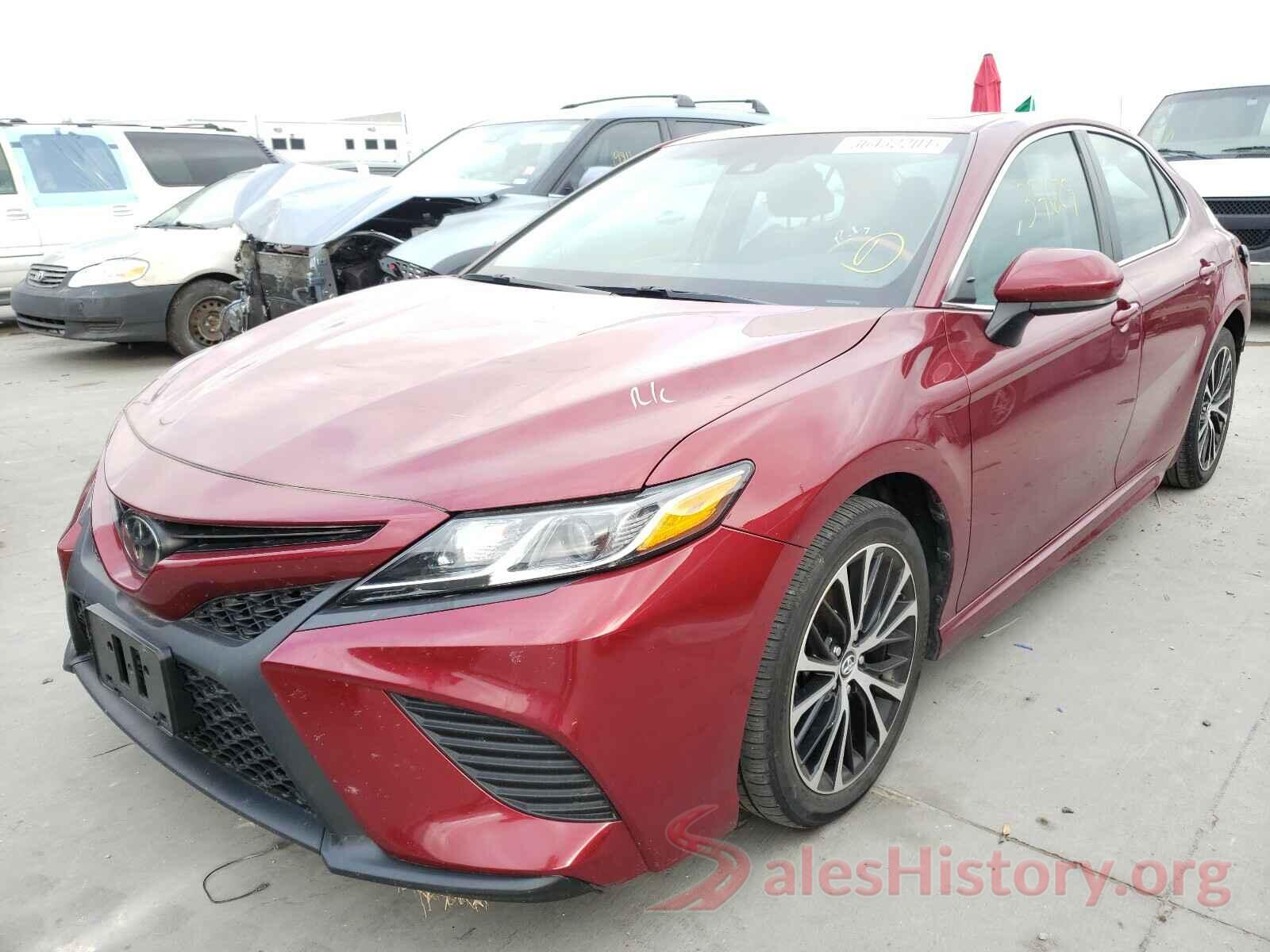 4T1B11HK9JU568741 2018 TOYOTA CAMRY