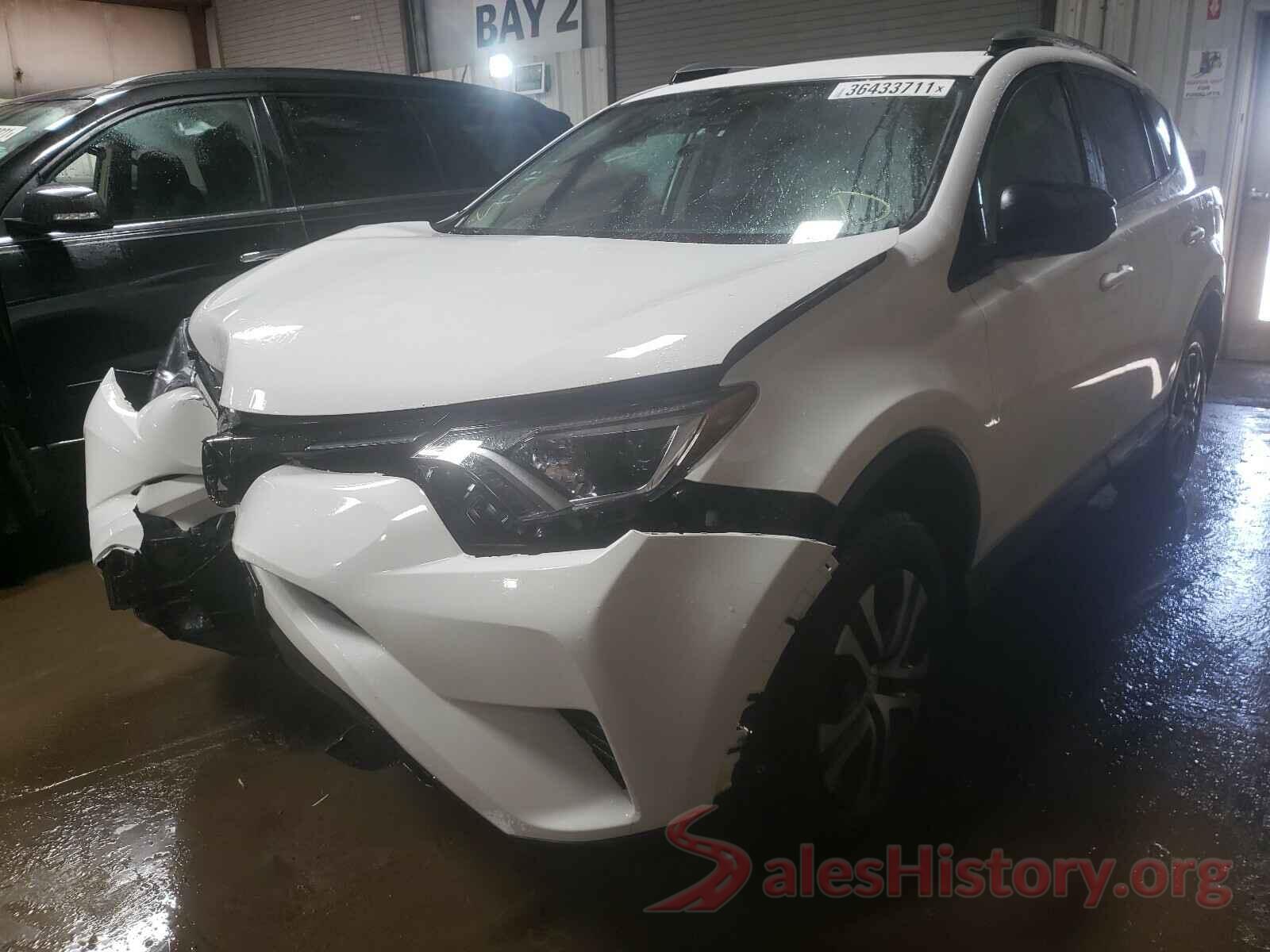 2T3ZFREV9JW518734 2018 TOYOTA RAV4