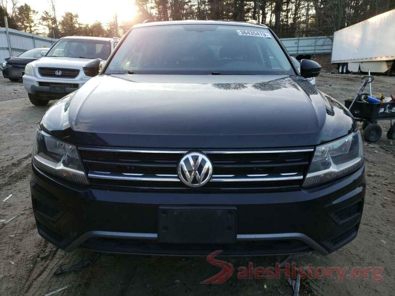 3VV2B7AX8JM147660 2018 VOLKSWAGEN TIGUAN