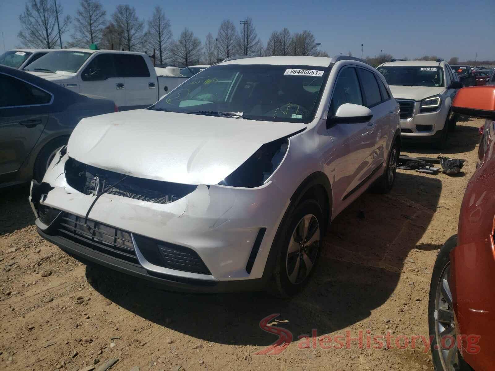 KNDCB3LC6J5127967 2018 KIA NIRO