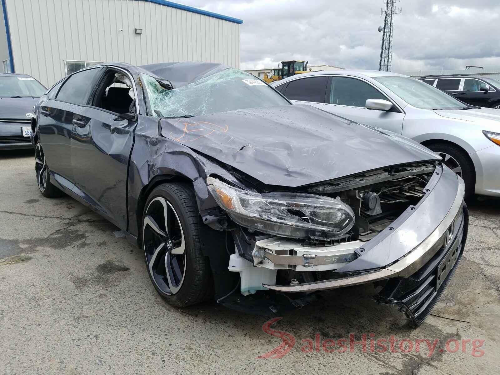 1HGCV1F35JA228899 2018 HONDA ACCORD