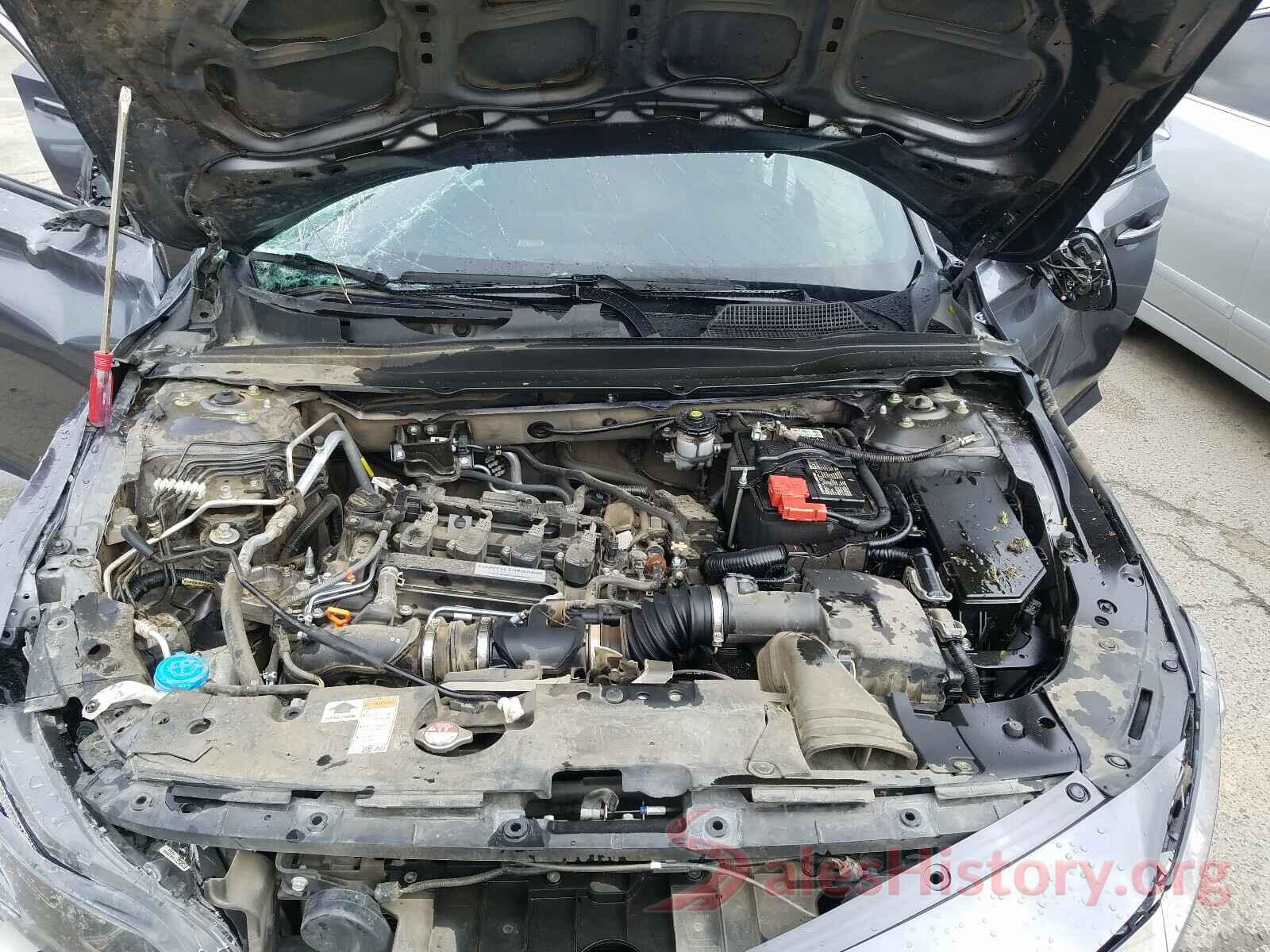 1HGCV1F35JA228899 2018 HONDA ACCORD