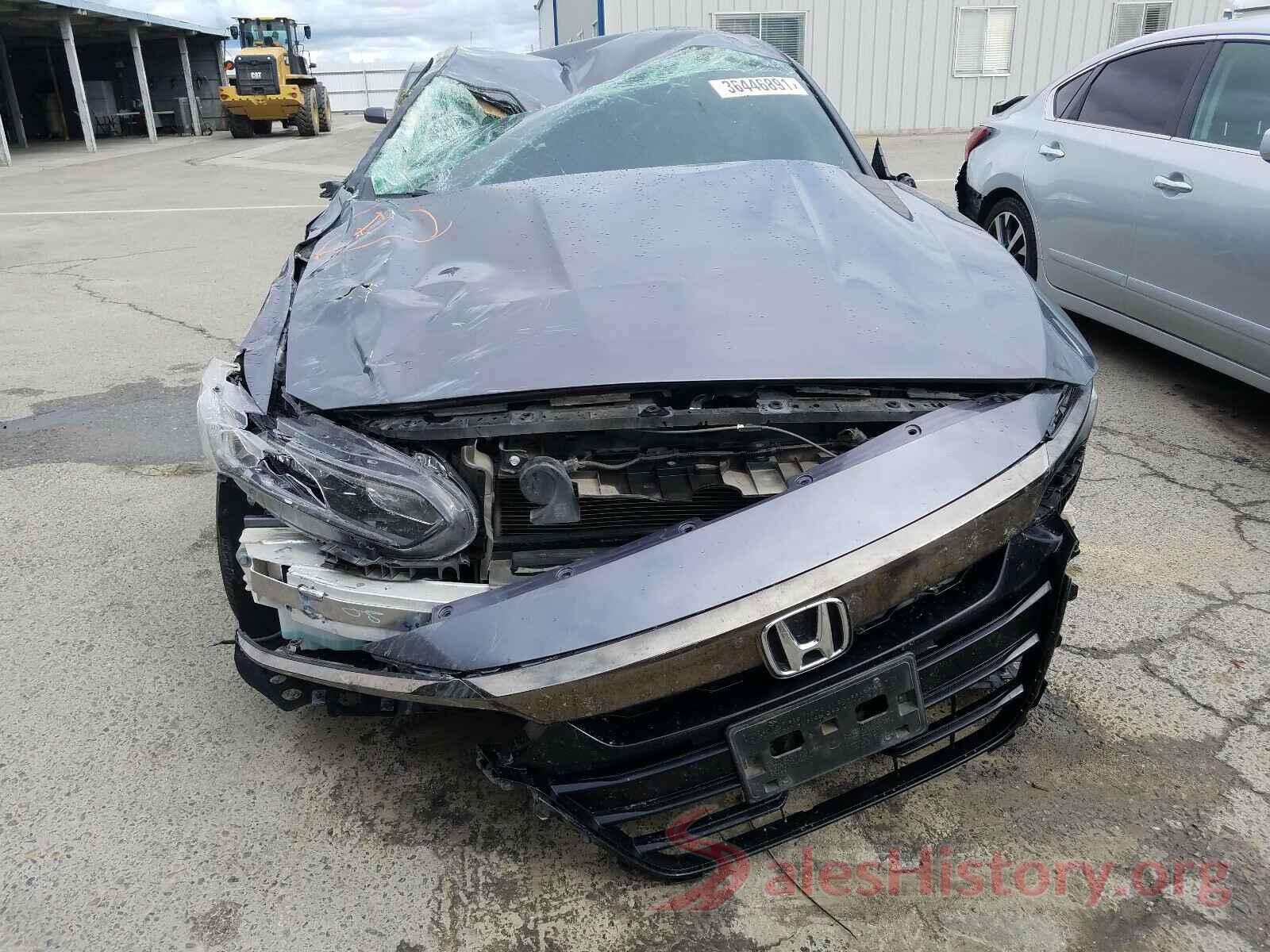 1HGCV1F35JA228899 2018 HONDA ACCORD