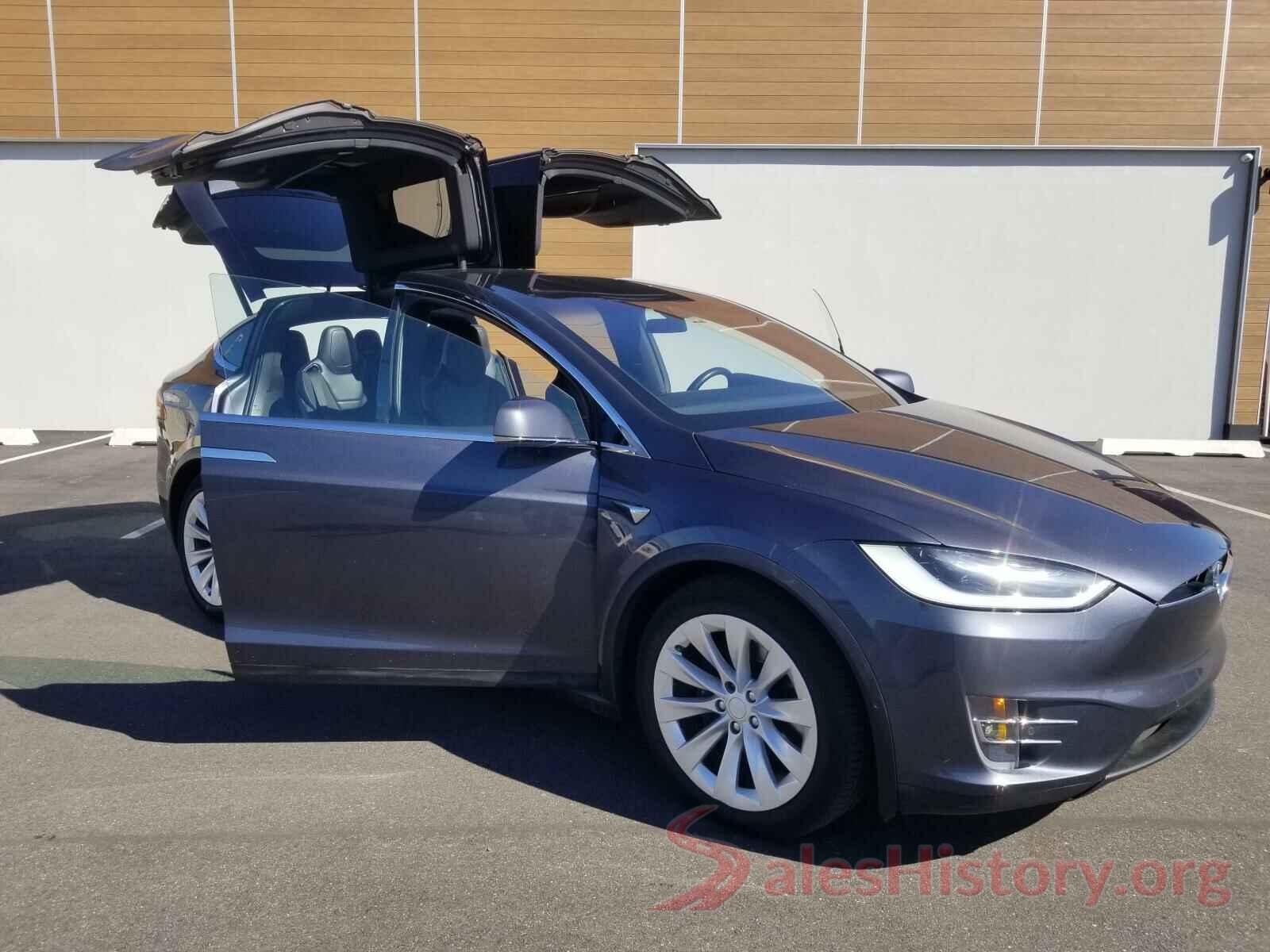 5YJXCDE24JF090537 2018 TESLA MODEL X