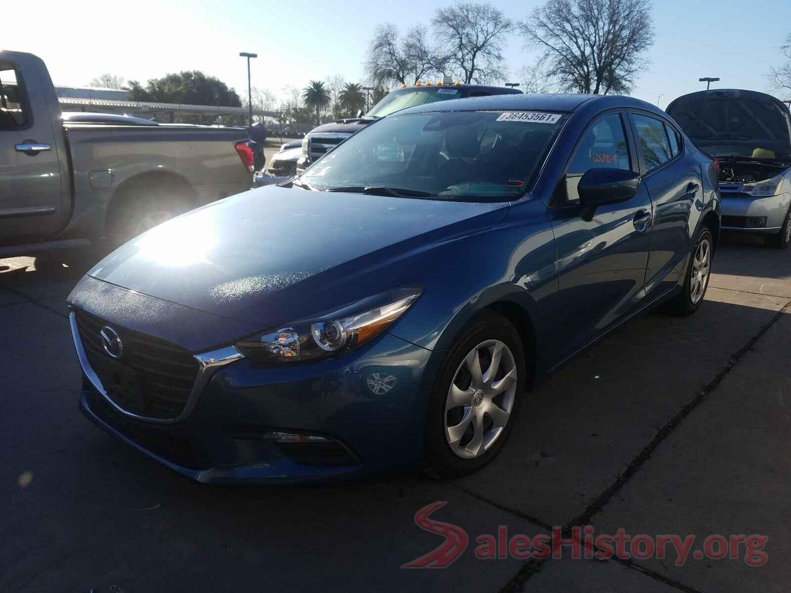 3MZBN1U76JM200383 2018 MAZDA 3