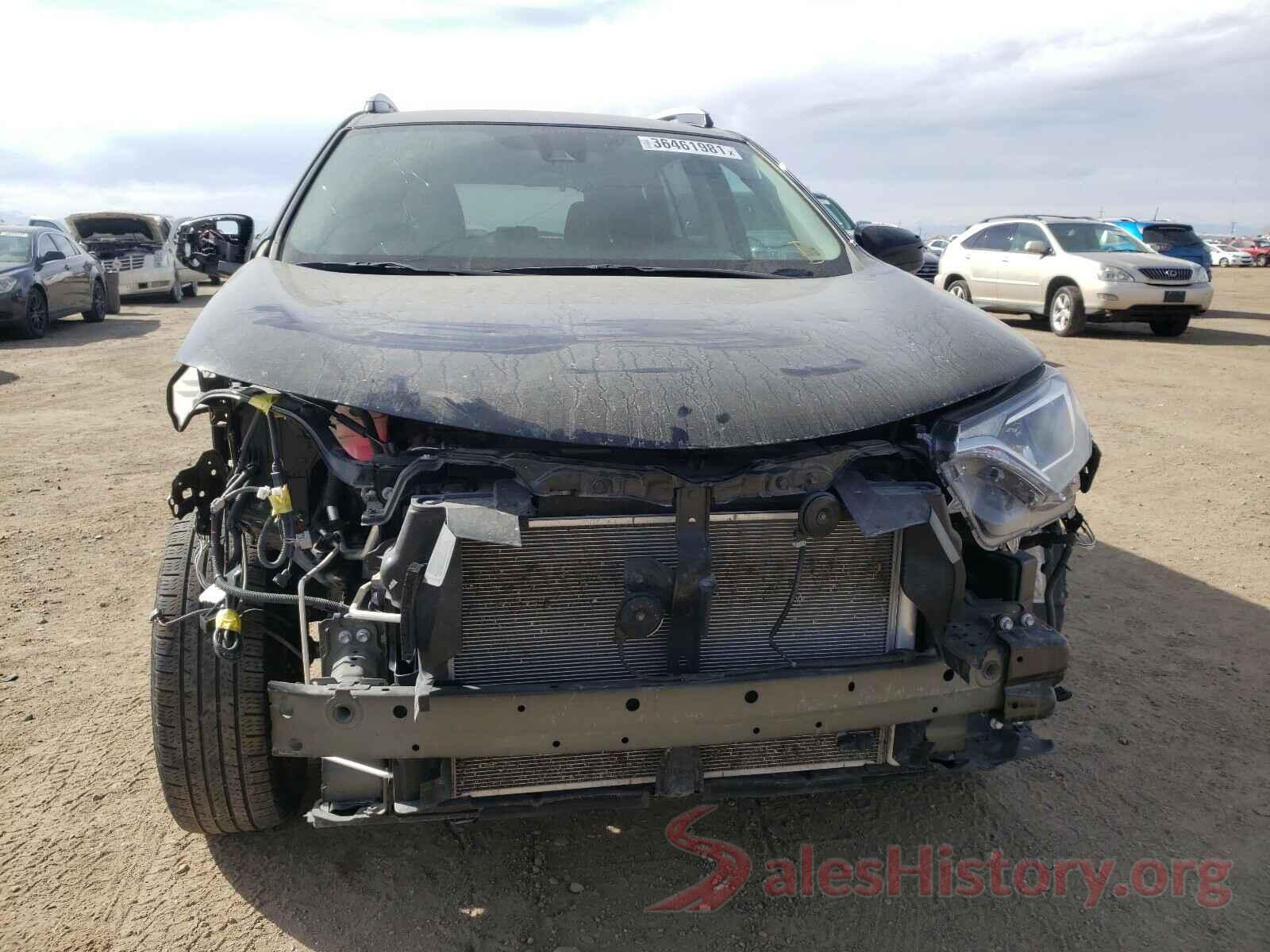 2T3BFREV2JW709073 2018 TOYOTA RAV4