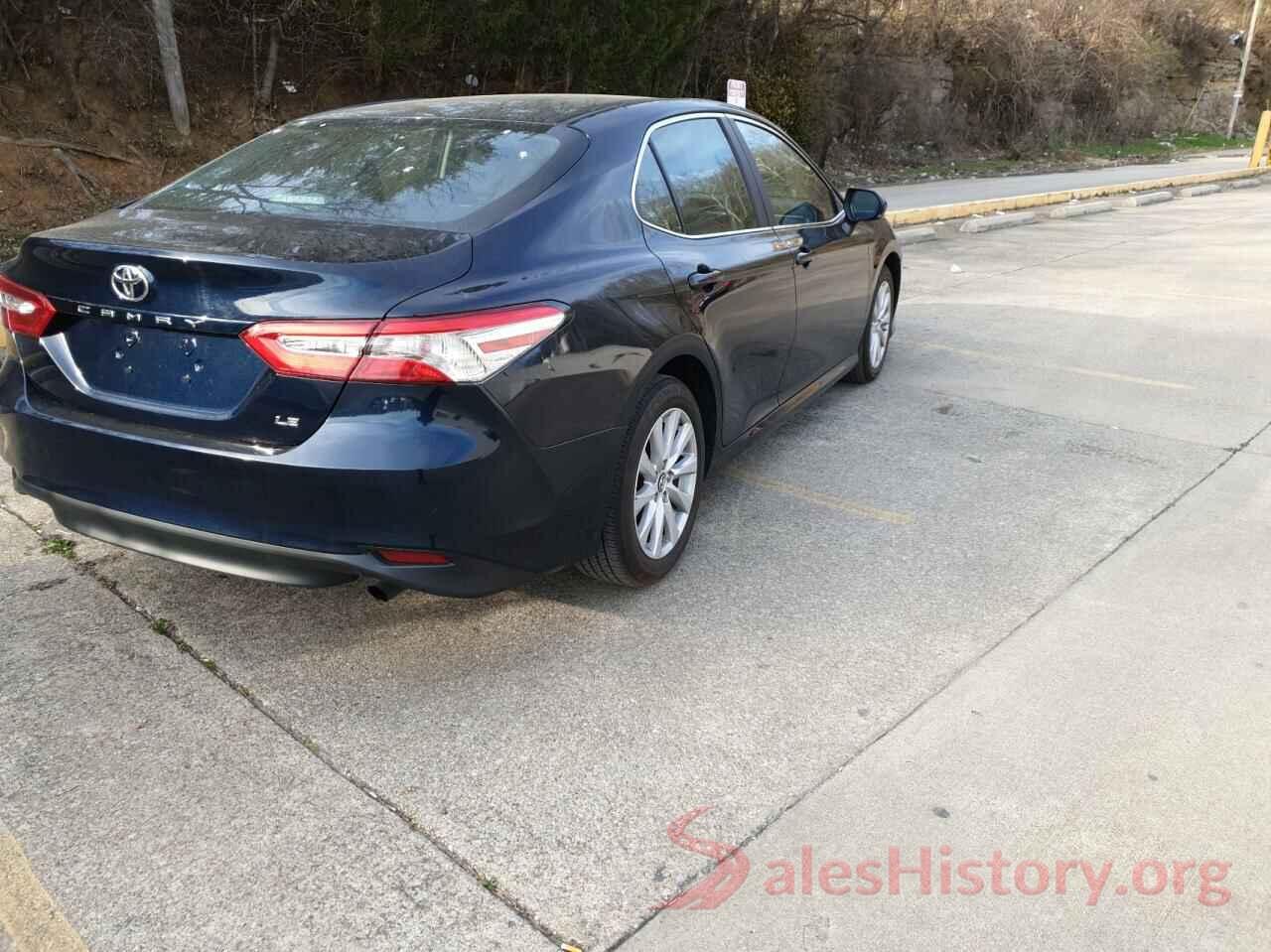 4T1B11HK9JU676390 2018 TOYOTA CAMRY