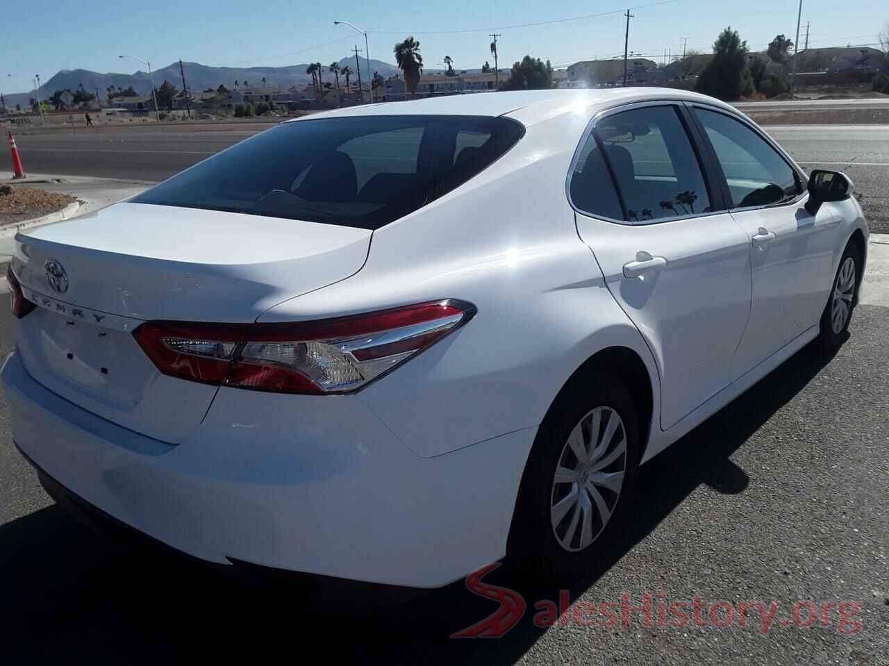 4T1B11HK3JU559971 2018 TOYOTA CAMRY