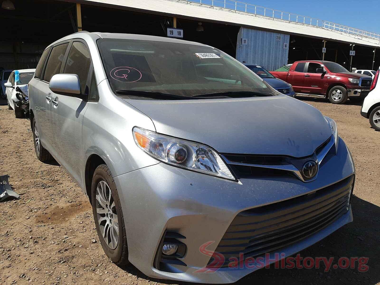 5TDYZ3DCXKS978021 2019 TOYOTA SIENNA