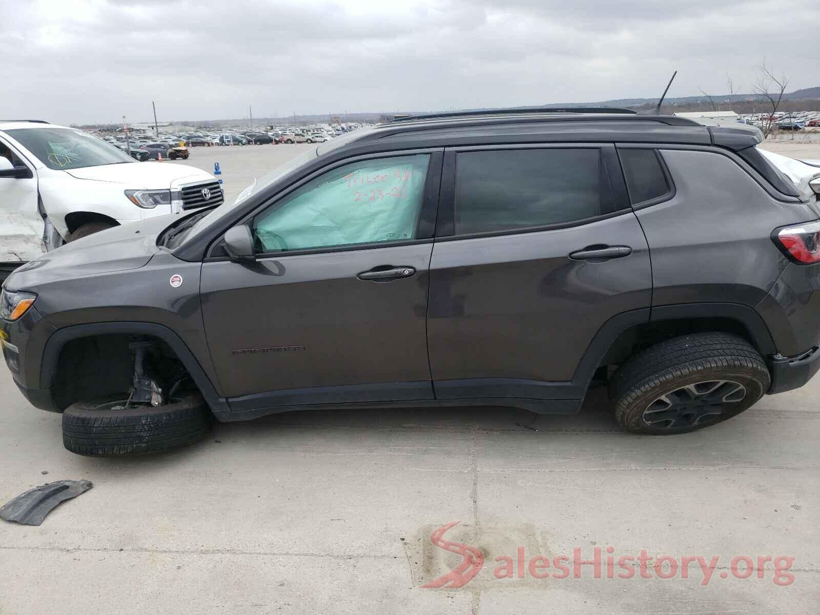 3C4NJDDB7KT721752 2019 JEEP COMPASS