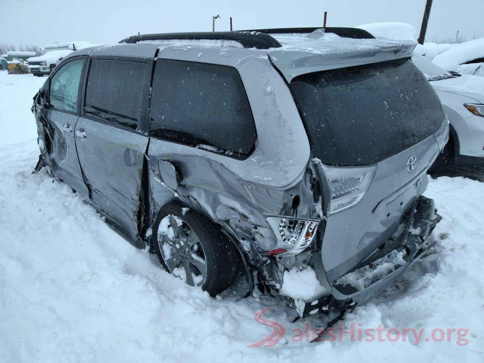 5TDXZ3DC8JS945576 2018 TOYOTA SIENNA