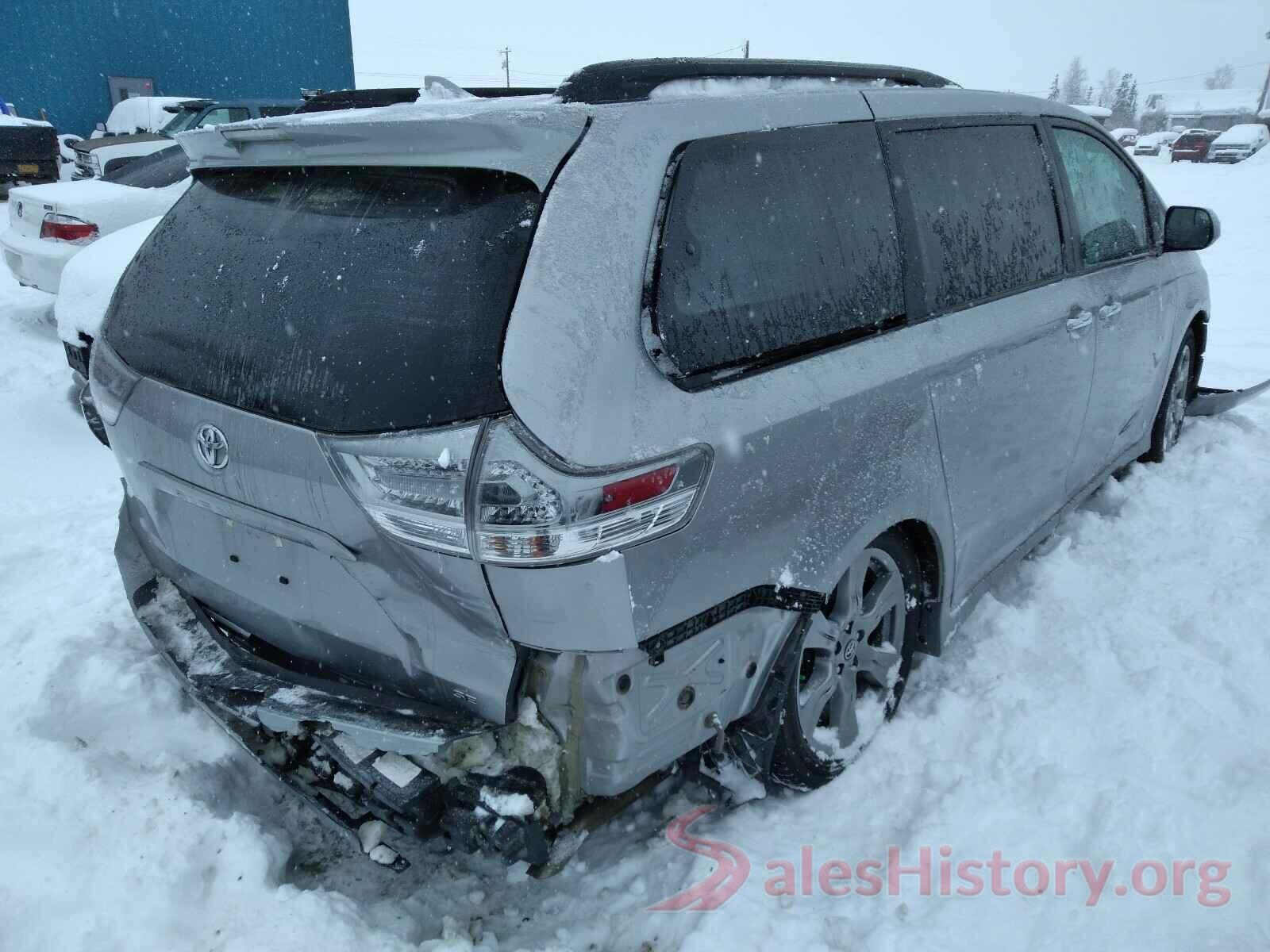 5TDXZ3DC8JS945576 2018 TOYOTA SIENNA